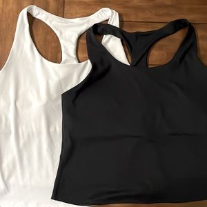 Old Navy Powersoft Built-in bra Cropped Tank Top (2)